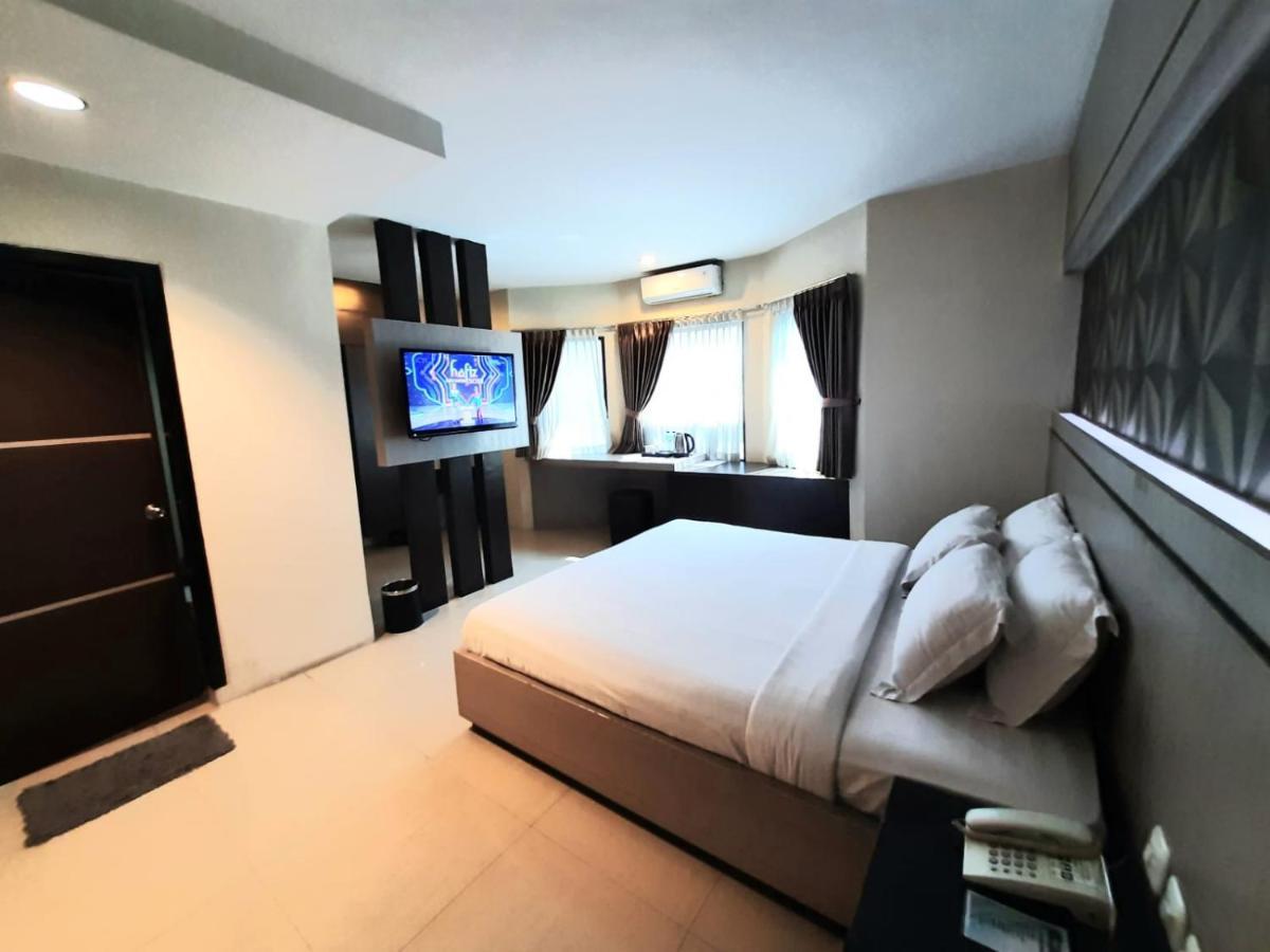 Alexander Hotel Tegal Zewnętrze zdjęcie