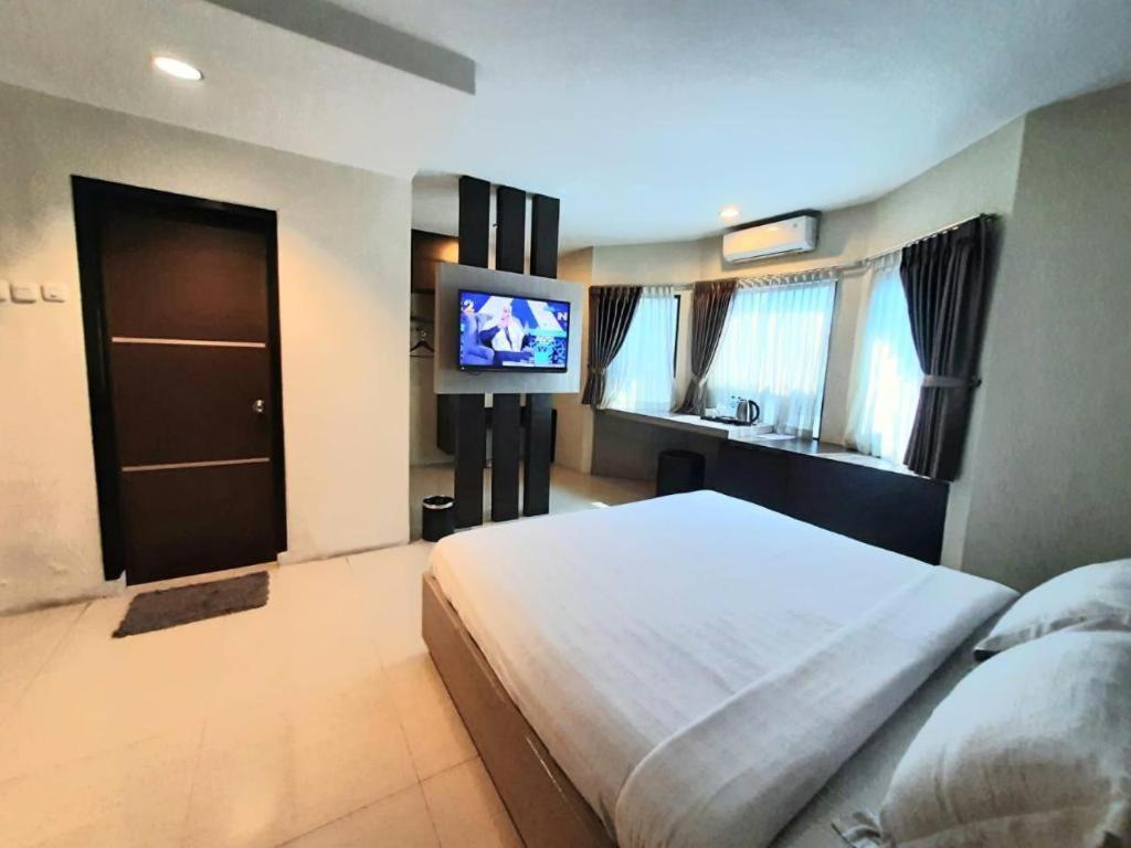 Alexander Hotel Tegal Zewnętrze zdjęcie