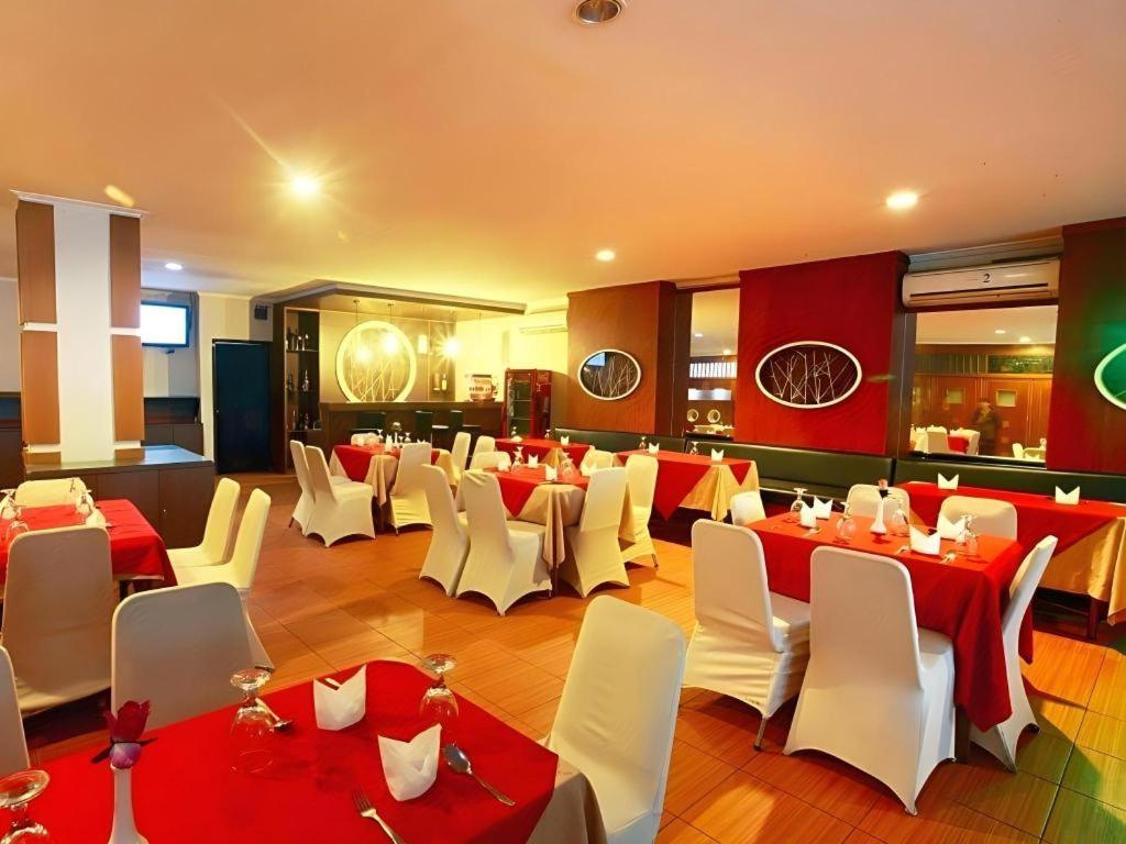 Alexander Hotel Tegal Zewnętrze zdjęcie