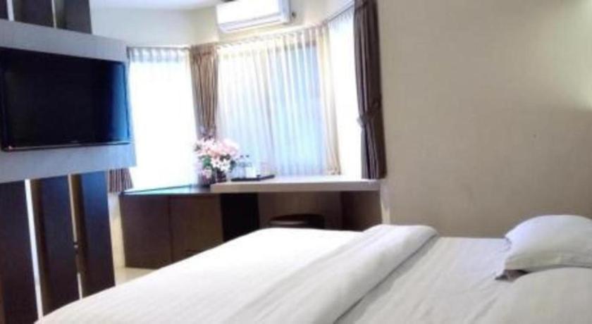 Alexander Hotel Tegal Zewnętrze zdjęcie