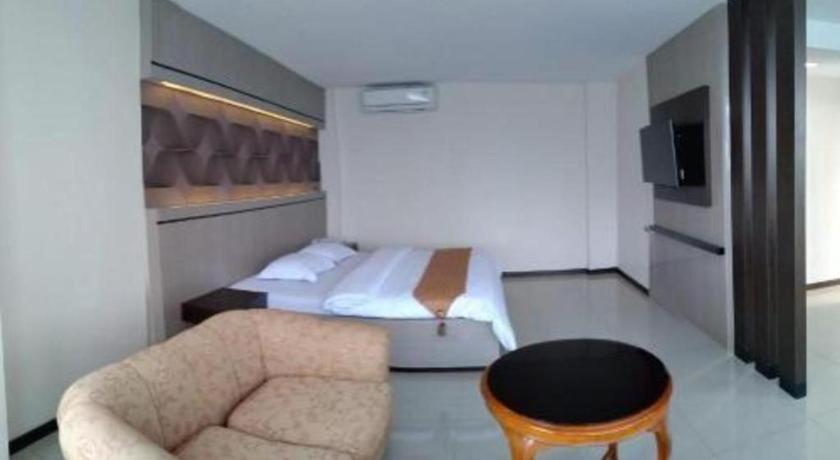 Alexander Hotel Tegal Zewnętrze zdjęcie