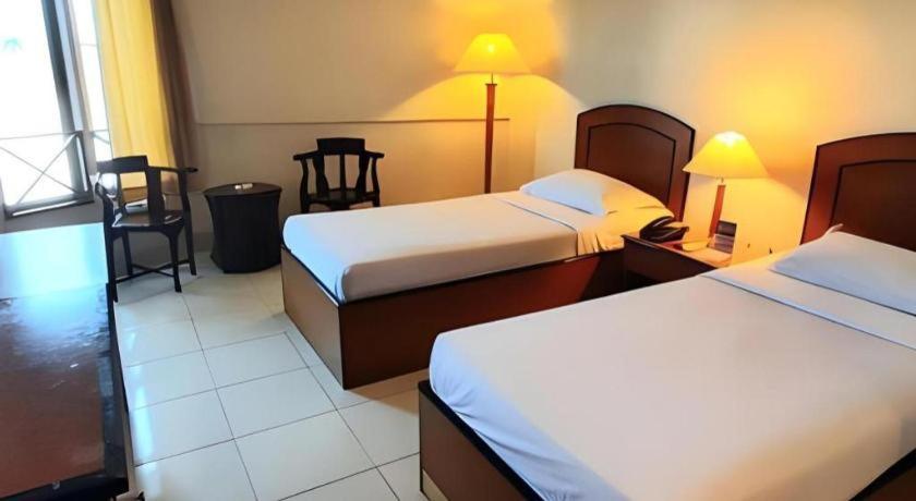 Alexander Hotel Tegal Zewnętrze zdjęcie