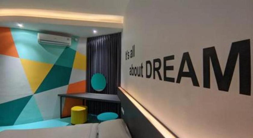 Alexander Hotel Tegal Zewnętrze zdjęcie