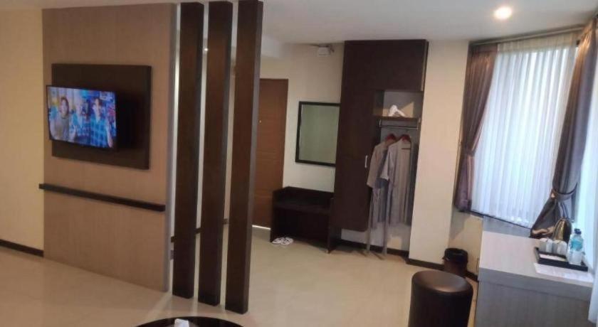 Alexander Hotel Tegal Zewnętrze zdjęcie